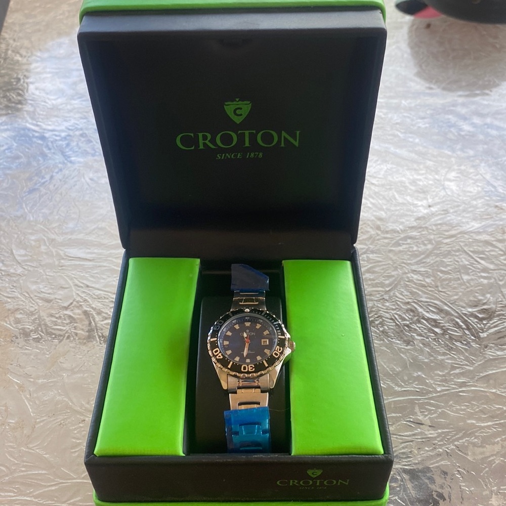 Brand new women’s silver croton watch.